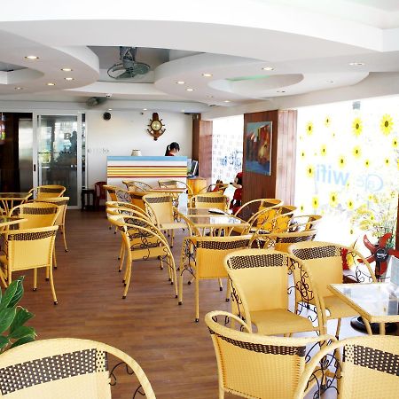 Camry Hotel Da Nang Buitenkant foto