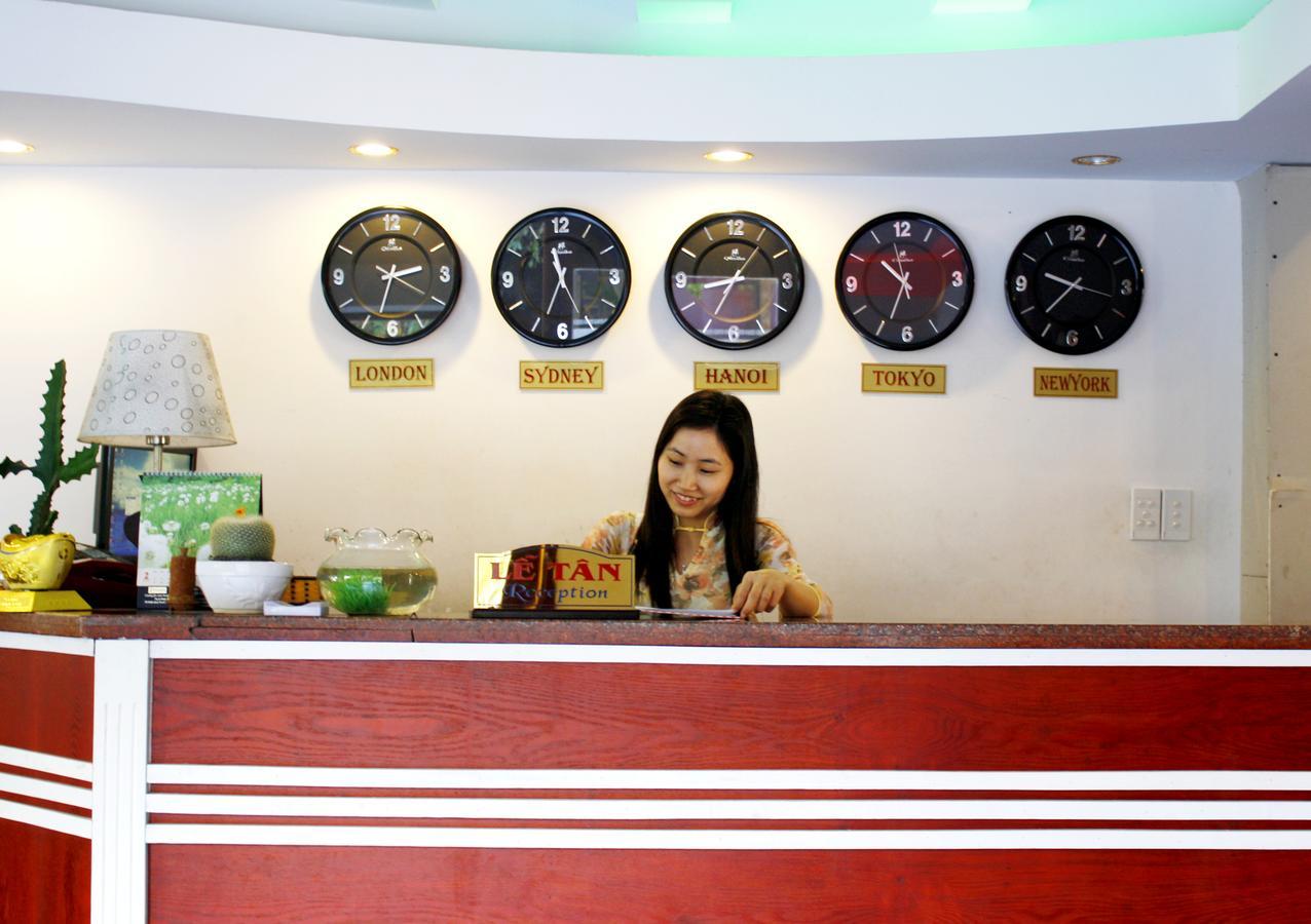 Camry Hotel Da Nang Buitenkant foto