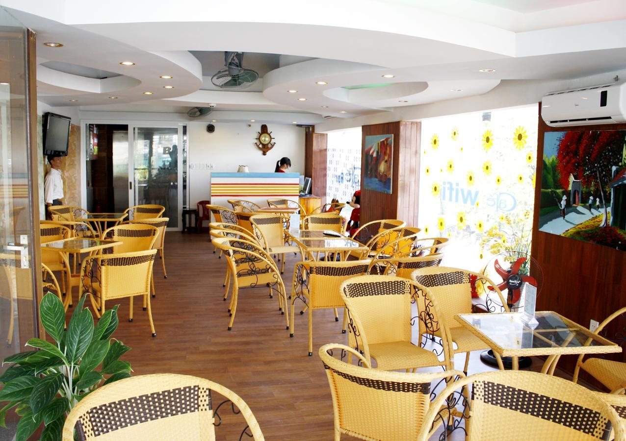 Camry Hotel Da Nang Buitenkant foto